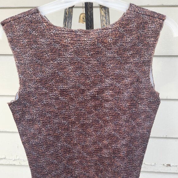 A13 Marvelous stretchy, crinkly top w/ metallic thread by Libra sleeveless - Picture 2 of 3